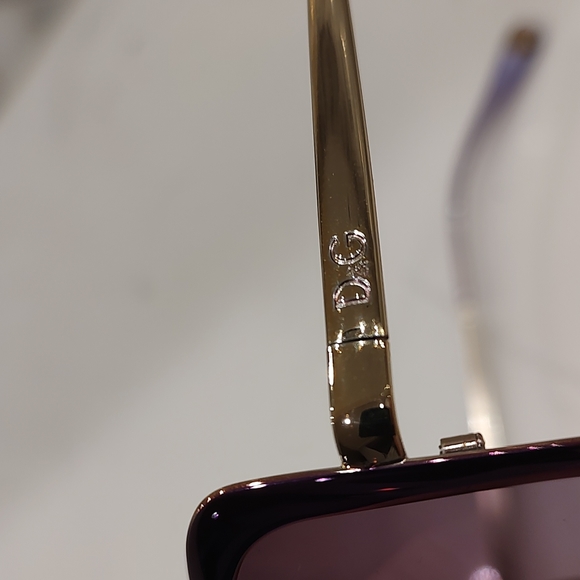 Dolce & Gabbana (D&G) women's sunglasses - Picture 4 of 9